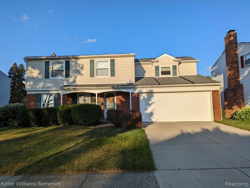 1008 Langley Blvd, Clawson, MI 48017 - photo 1