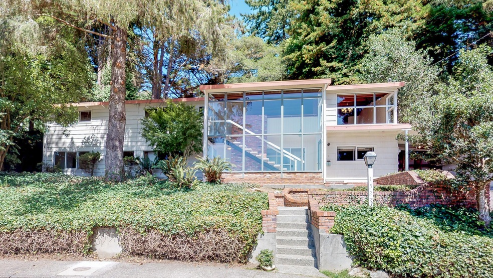 1522 Charles Avenue-201