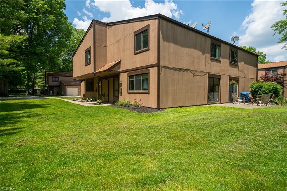 26659 Lake of the Falls Blvd, Olmsted Falls, OH 44138 - photo 1