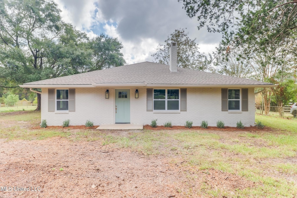 256 Harry Sones Rd, Carriere, MS 39426 - photo 1