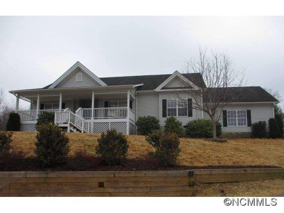 124 S Willow Brook Dr, Asheville, NC 28806 - photo 1