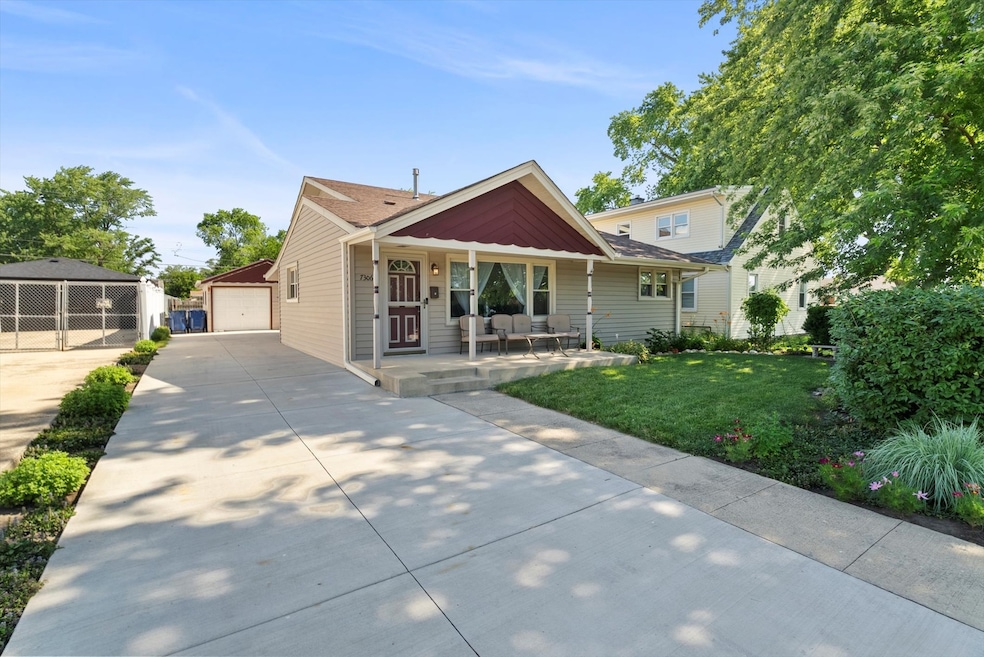 7306 W 115th St, Worth, IL 60482 - photo 1