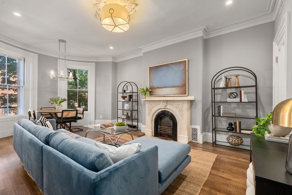 96 Pembroke St unit 2, Boston, MA 02118 - photo 1