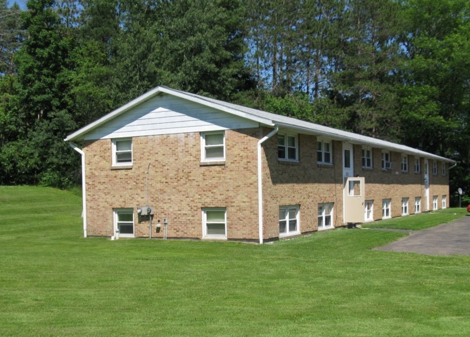 101 Green Oaks Dr, Edinboro, PA 16412 - photo 1