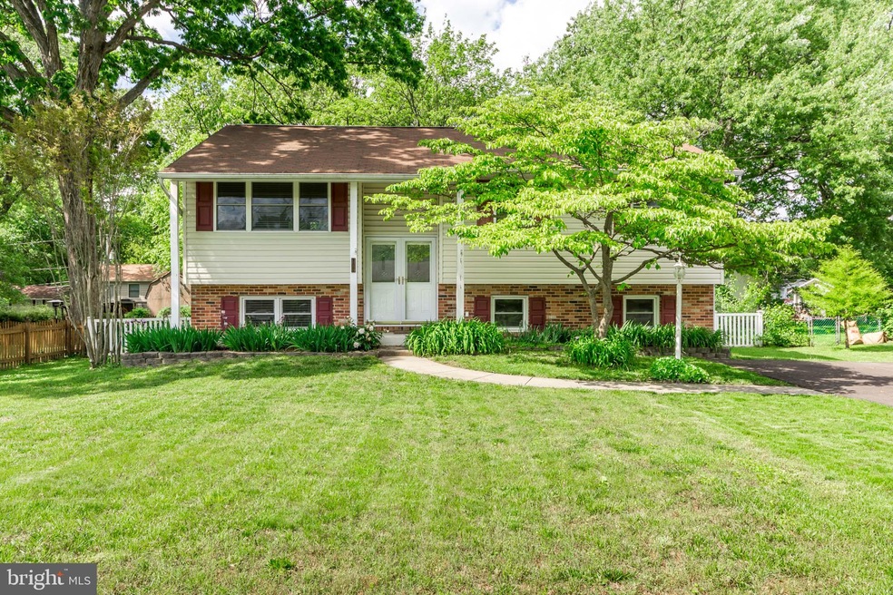 982 Saint Margarets Dr, Annapolis, MD 21409 - photo 1