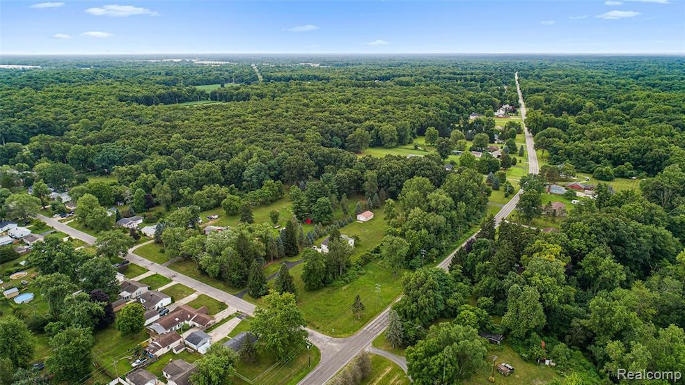 39357 Wade Rd, Romulus, MI 48174 - photo 1