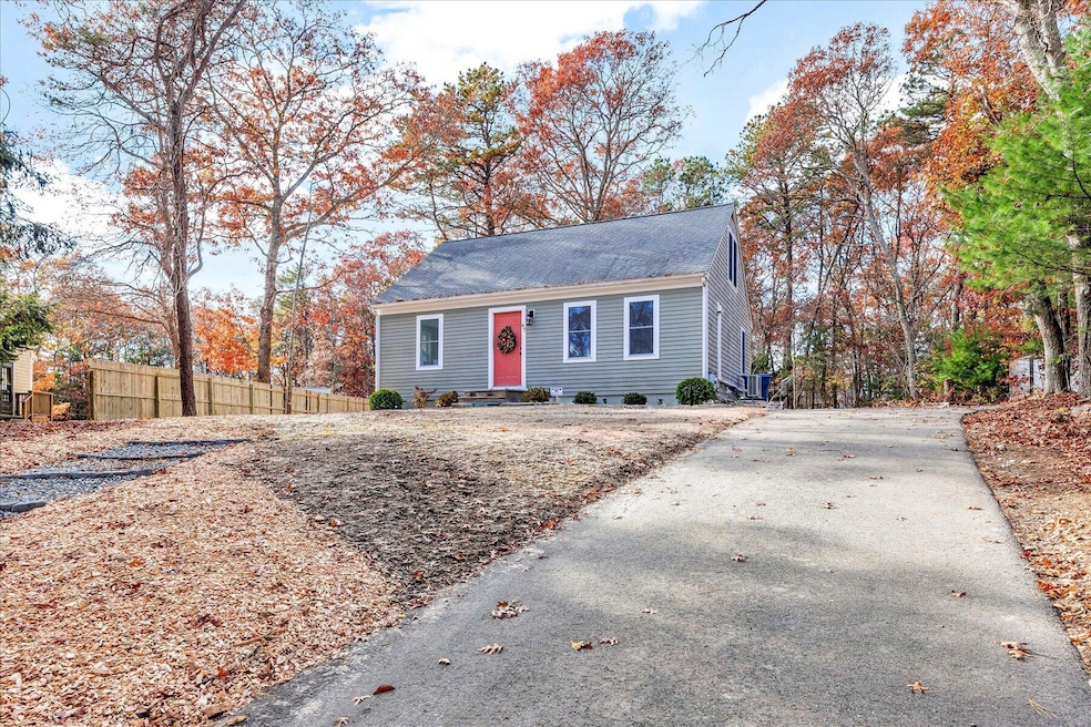 47 Shallow Pond Ln, East Falmouth, MA 02536 - photo 1