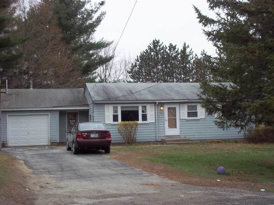 501 Bodwell Rd, Manchester, NH 03109 - photo 1