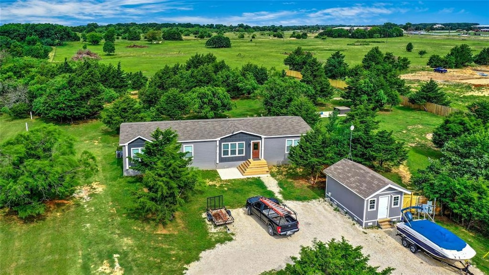 325 Club Lake Rd, Whitesboro, TX 76273 - photo 1