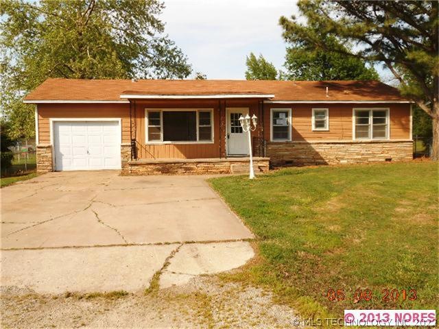 412 E 12th St, Claremore, OK 74017 - photo 1