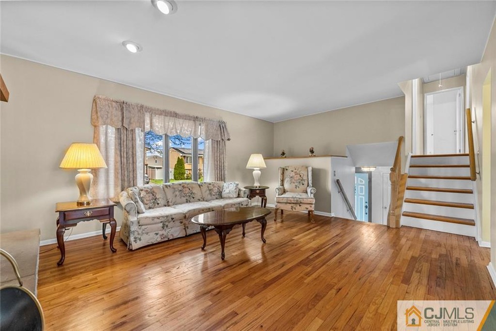 26 Hemlock Dr, Port Reading, NJ 07064 - photo 1