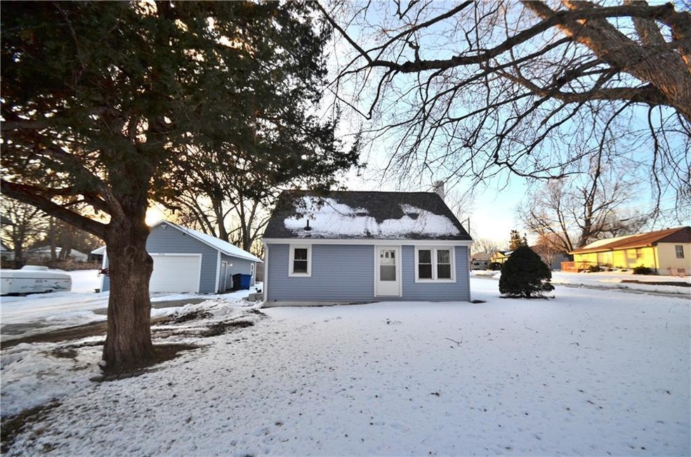 3936 E 30th St, Des Moines, IA 50317 - photo 1