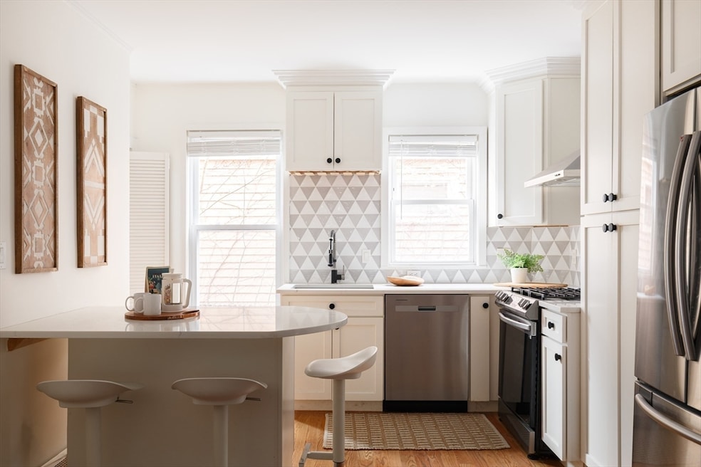 24 Washburn Ave unit 1, Cambridge, MA 02140 - photo 1