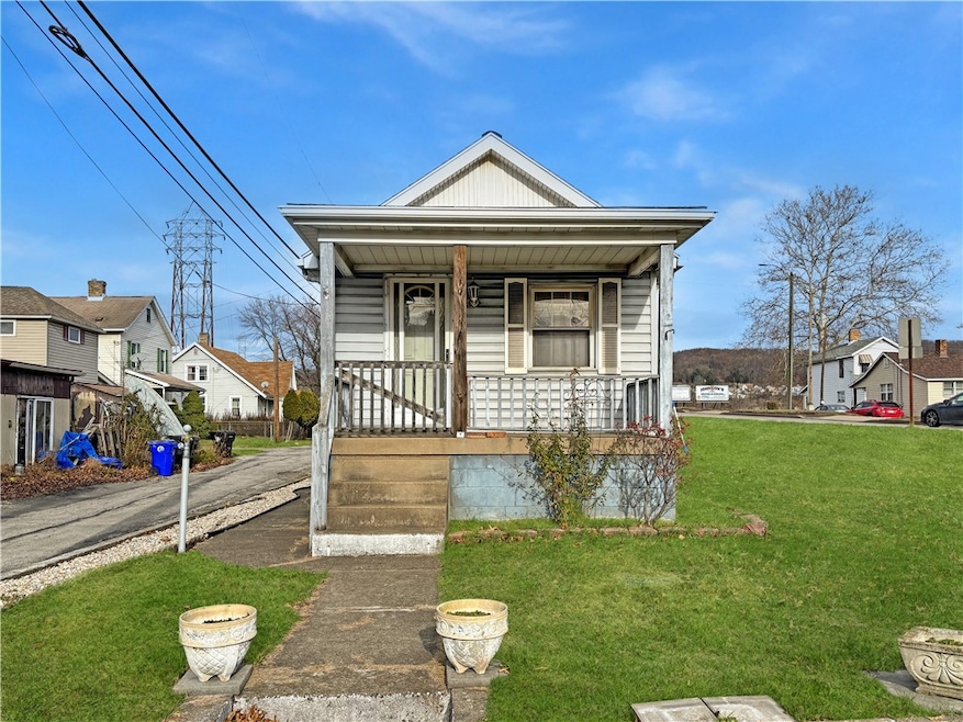 1701 Indiana Ave, Monaca, PA 15061 - photo 1