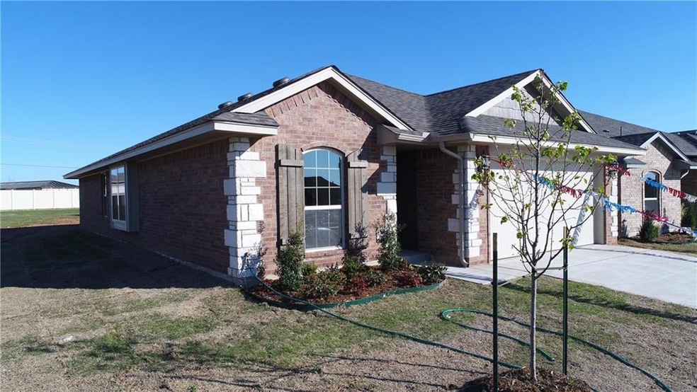 18208 Camborne Ave, Edmond, OK 73012 - photo 1