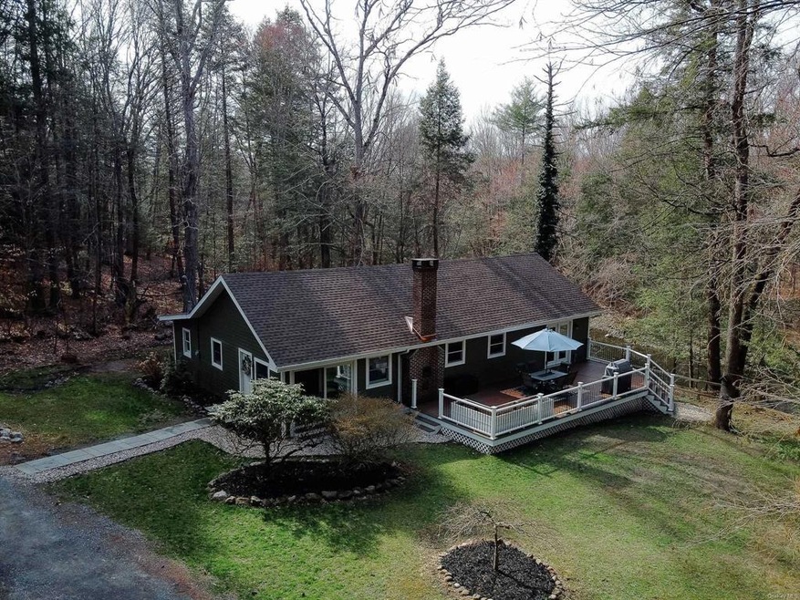 423 Grove Rd, Pine Bush, NY 12566 - photo 1