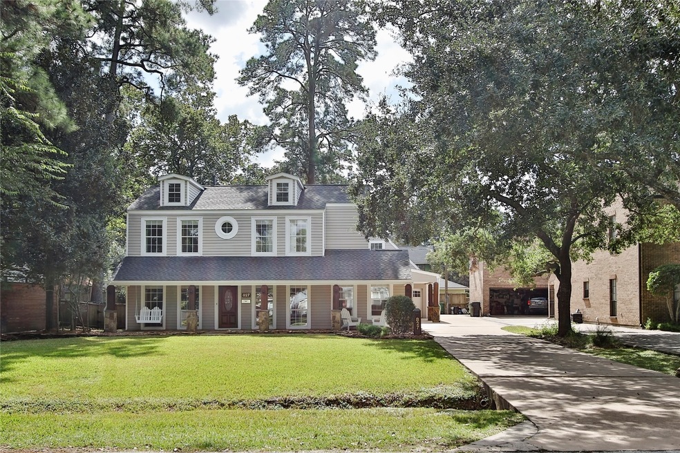 827 Azalea St, Houston, TX 77018 - photo 1