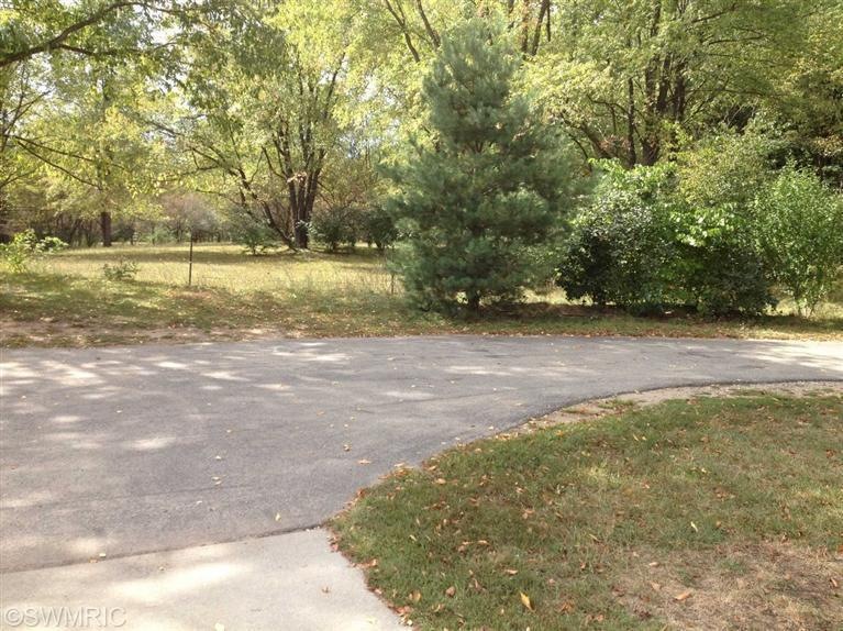 1512 142nd Ave, Dorr, MI 49323 - photo 1