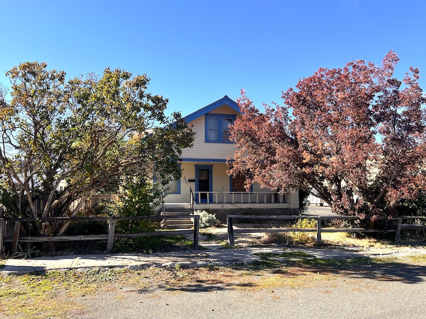 250 NE Dayton St, John Day, OR 97845 - photo 1