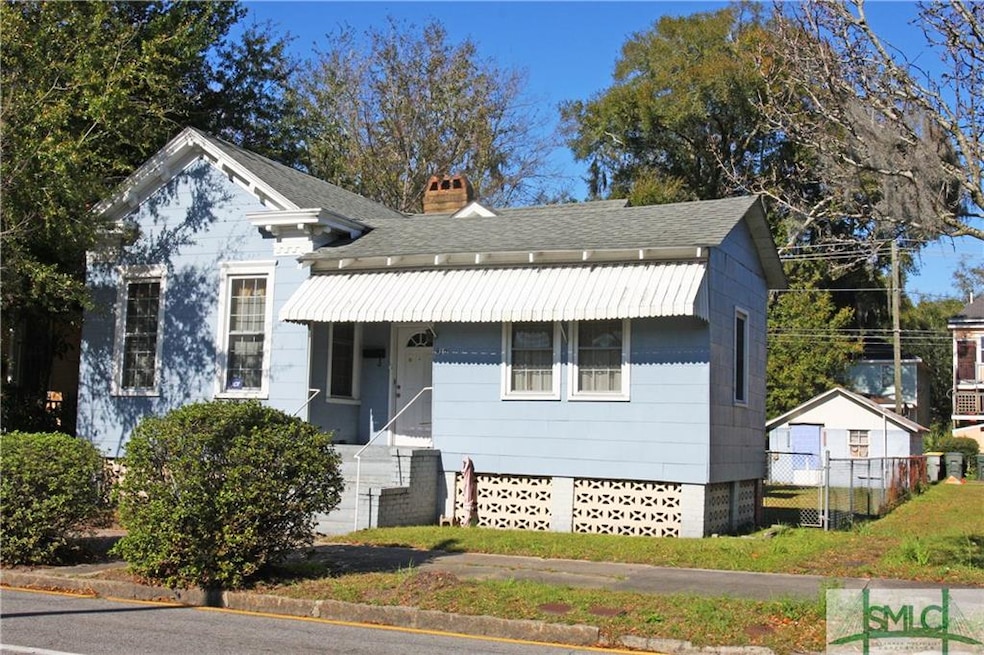 910 E Anderson St, Savannah, GA 31401 - photo 1