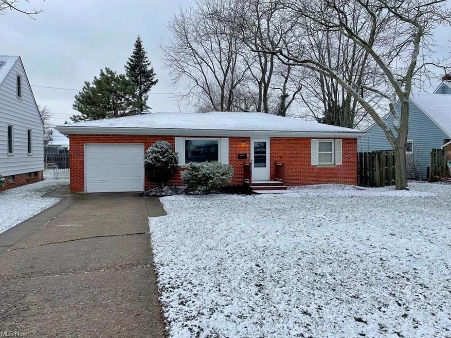 2206 Rockefeller Rd, Wickliffe, OH 44092 - photo 1