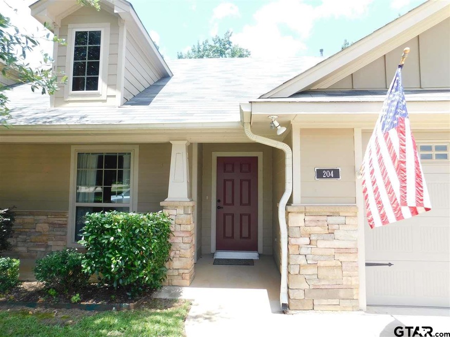 421 421 W Cumberland Rd unit 204, Tyler, TX 75703 - photo 1