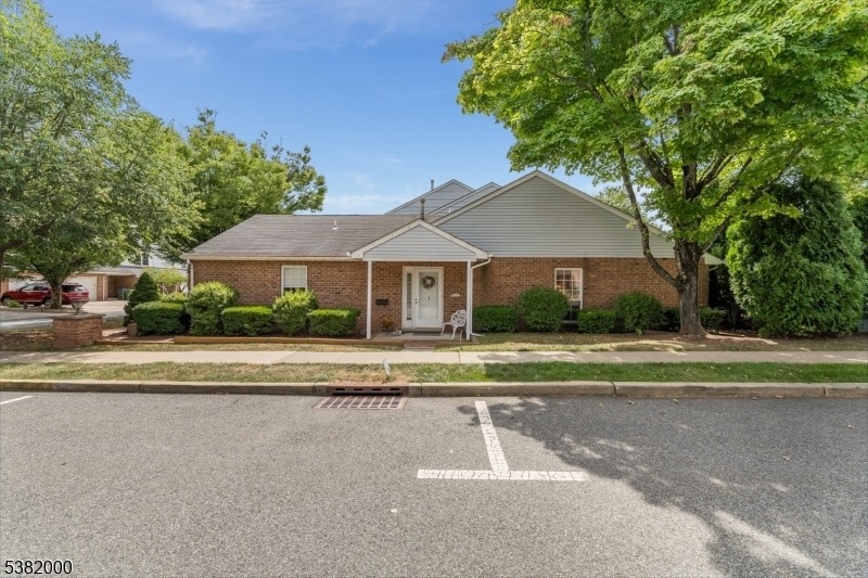 1 Gerald Ct, Lebanon, NJ 08833 - photo 1