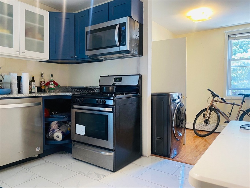 67 Gore St unit 1R, Cambridge, MA 02141 - photo 1