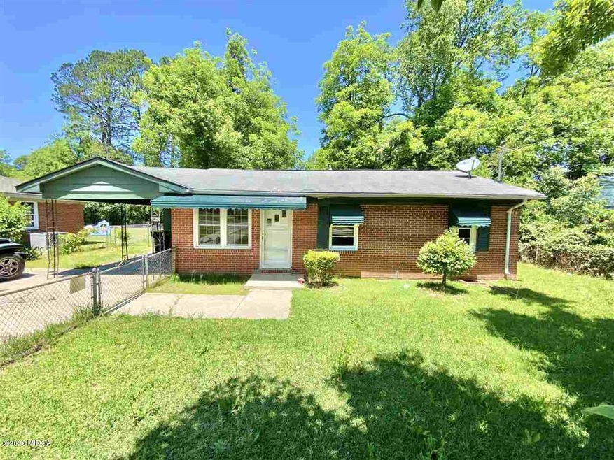 1104 Green St, Warner Robins, GA 31093 - photo 1