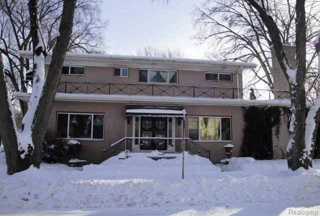 453 St. Clair