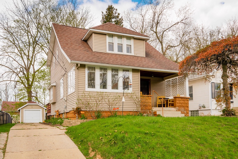 135 Mayfield