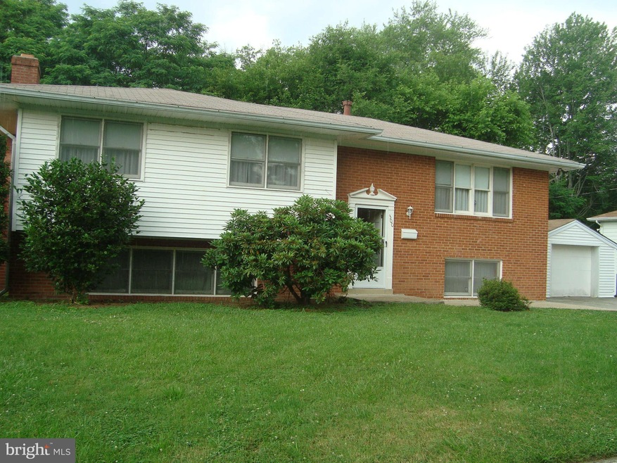 300 N Spring St, Falls Church, VA 22046 - photo 1