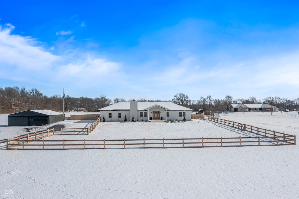 10274 S 400 W, Pendleton, IN 46064 - photo 1