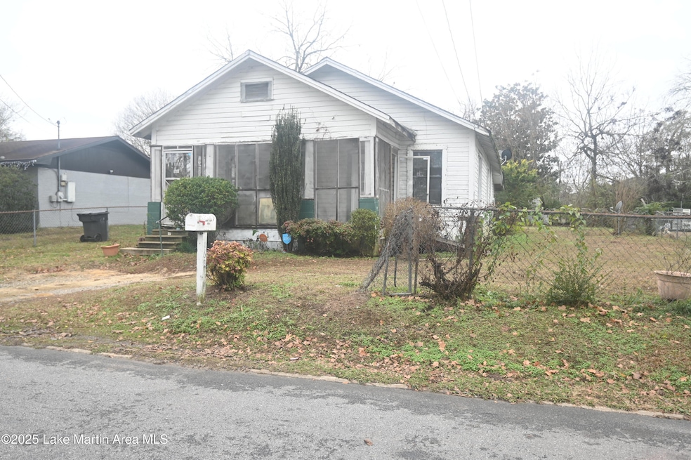 164 9th Ave, Alexander City, AL 35010 - photo 1