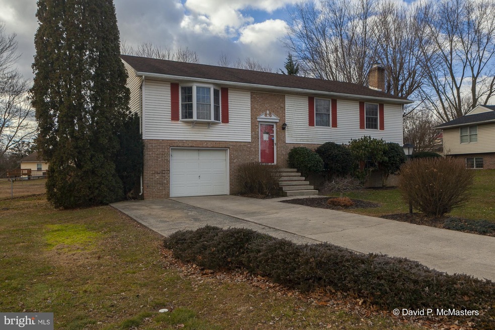 52 Logan Ct, Inwood, WV 25428 - photo 1