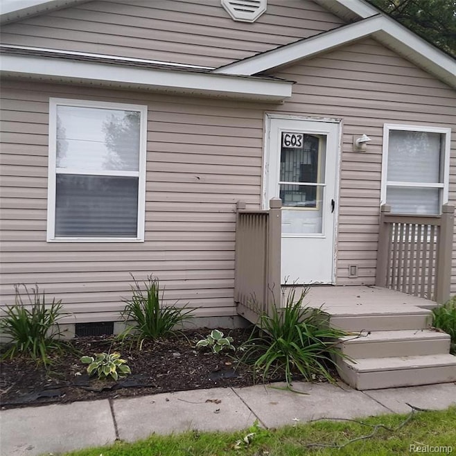 AAAA Robbins front of home.jpg