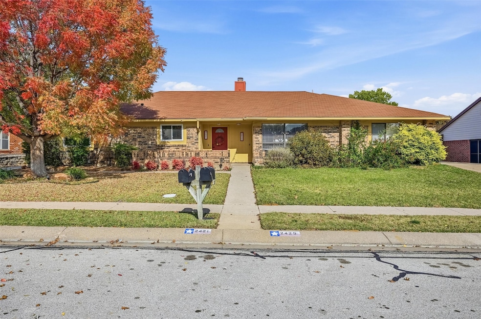 2425 Oakmont Dr, Bedford, TX 76022 - photo 1