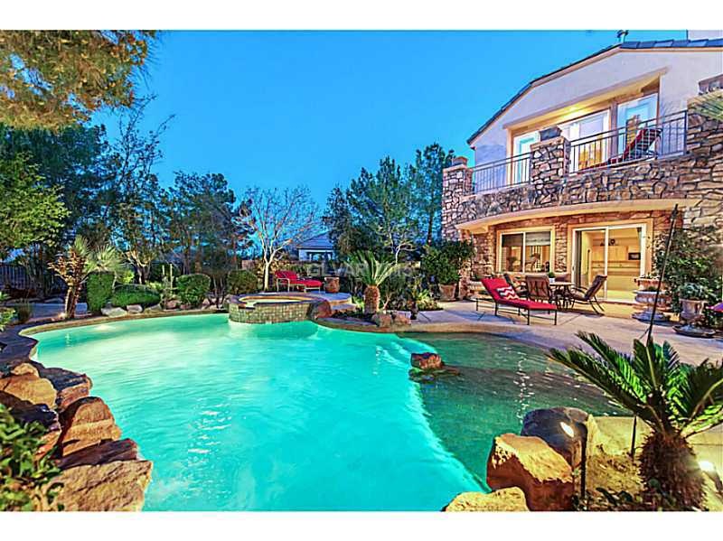 Swimming Pool/Hot Tub/Sauna.