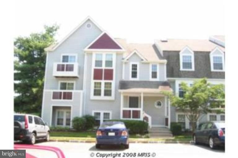 12899 Grays Pointe Rd unit C, Fairfax, VA 22033 - photo 1