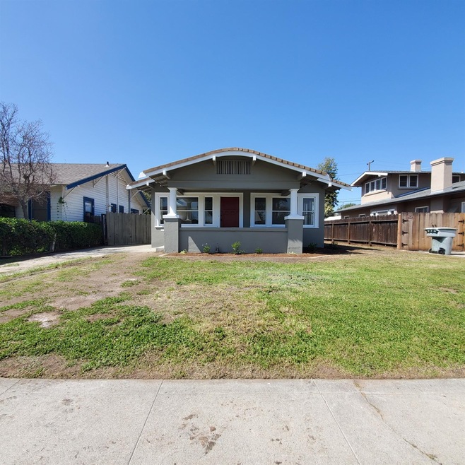 1285 N Roosevelt Ave, Fresno, CA 93728 - photo 1