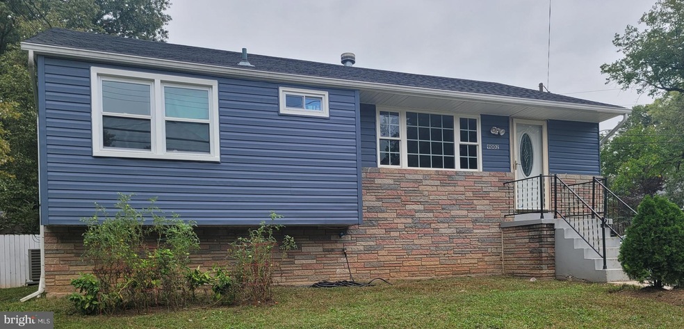 9002 Magnolia Ave, Lanham, MD 20706 - photo 1