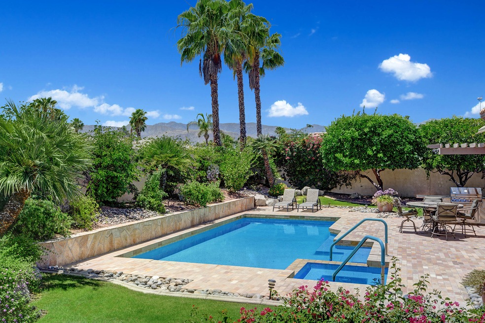 SPA AND POOL TO MOUNTAINS ANGLED MLS