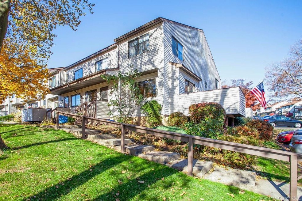 655 Cypress Rd unit 655, Newington, CT 06111 - photo 1