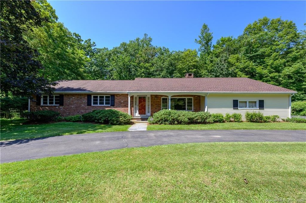 34 Woodbrook Dr, Stamford, CT 06907 - photo 1