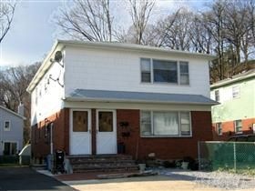 93 Firwood Rd unit 1, Port Washington, NY 11050 - photo 1