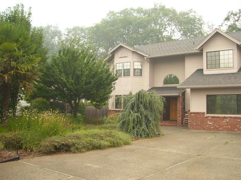 113 Walnut Dr, Rogue River, OR 97537 - photo 1