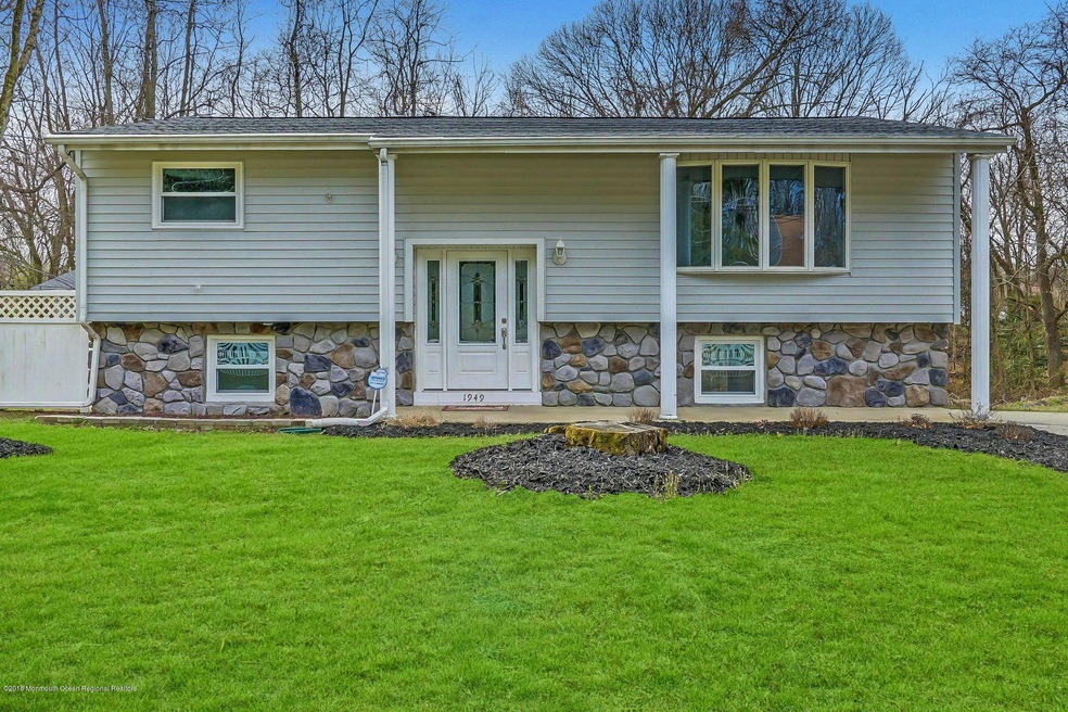 1949 Mckee Ave, Woodbury, NJ 08096 - photo 1