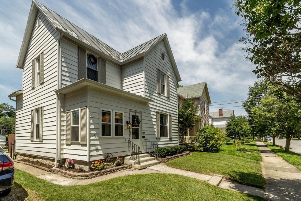 289 N Union St 01
