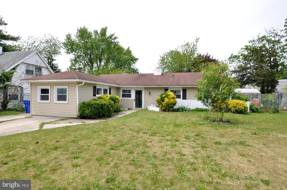 75 Southampton Dr, Willingboro, NJ 08046 - photo 1