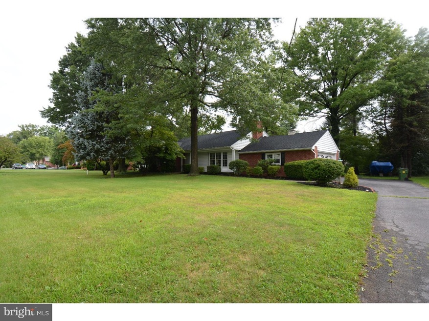 372 N Lewis Rd, Royersford, PA 19468 - photo 1